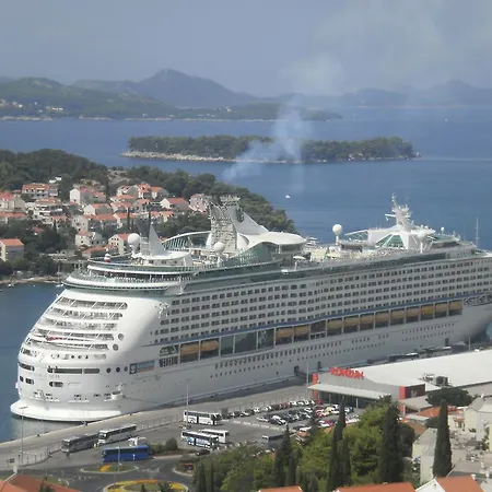 Anela With Large Common Tarrace And Beautiful Sea View 3* Dubrovnik