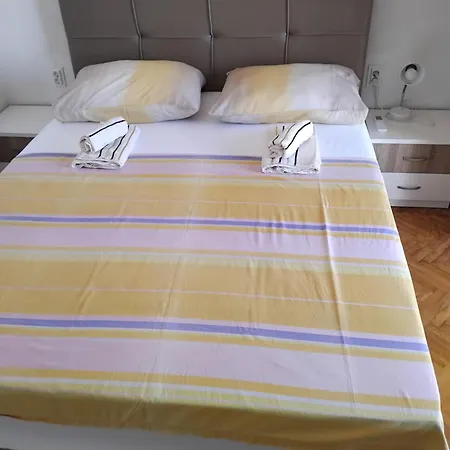 Anela With Large Common Tarrace And Beautiful Sea View Guest house Dubrovnik
