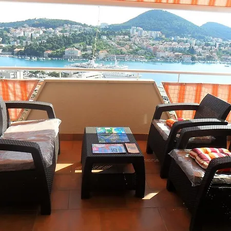 Anela With Large Common Tarrace And Beautiful Sea View Vendégház 3*