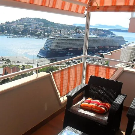 Anela With Large Common Tarrace And Beautiful Sea View 3* Ragusa