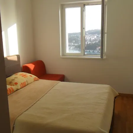 Anela With Large Common Tarrace And Beautiful Sea View Affittacamere 3*