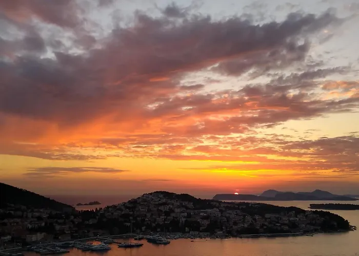 Apartment Anela With Large Private Tarrace And Beautiful Sea View