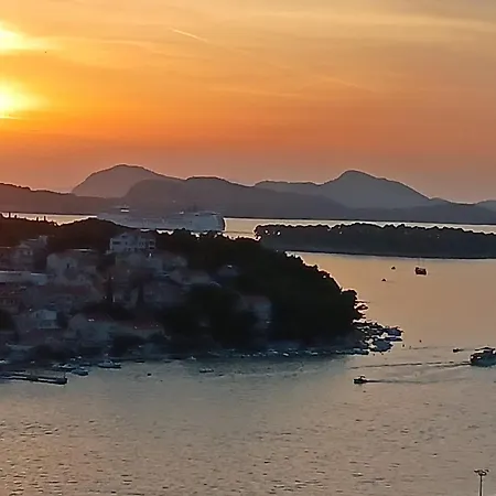 Apartamento Apartment Anela With Large Private Tarrace And Beautiful Sea View Dubrovnik